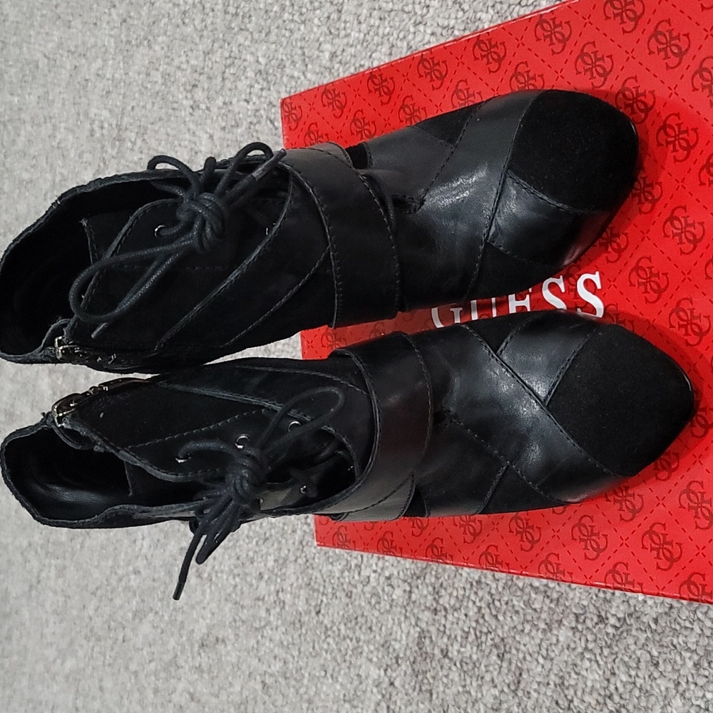 Guess Booties - Picture 4 of 6